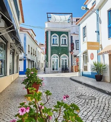 Timeless Loft At The Village *