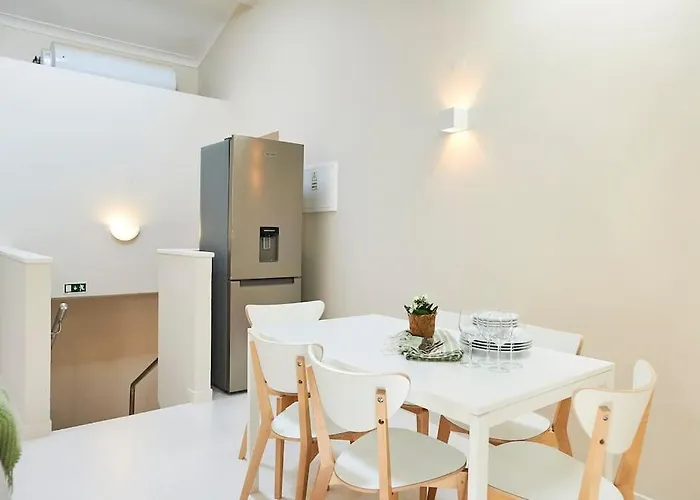 Timeless Loft At The Village Apartment